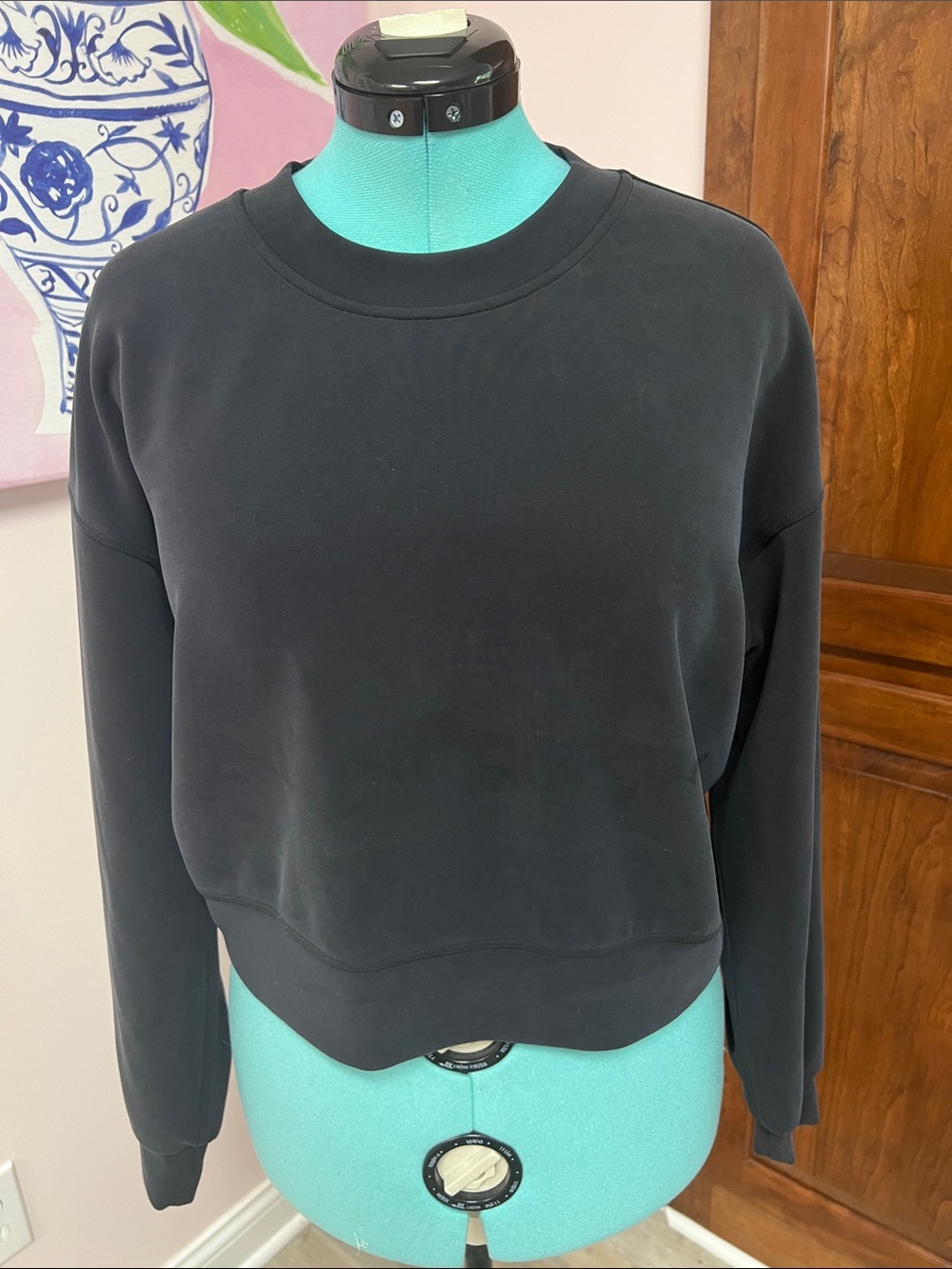 Lululemon Navy Cropped Scuba Sweatshirt